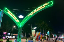 Quy hoạch nhiều không gian thoáng cho hoạt động đi bộ ở Ninh Kiều. (Ảnh: Ánh Tuyết/TTXVN)