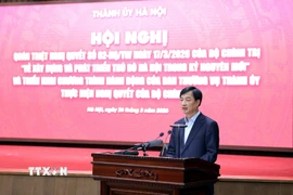 Tuyến đường sắt đô thị Cát Linh-Hà Đông (Hà Nội) - tuyến đường sắt đô thị đầu tiên của cả nước trở thành phương tiện đi lại hằng ngày của đông đảo người dân Thủ đô. (Ảnh: Tuấn Anh/TTXVN)