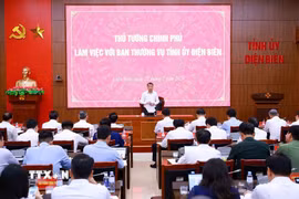 Thủ tướng Lê Minh Hưng làm việc với Ban Thường vụ Tỉnh ủy Điện Biên. (Ảnh: Dương Giang/TTXVN)