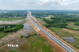 Dự án hoàn thành sẽ rút ngắn thời gian di chuyển từ Quảng Ngãi đến Gia Lai, giảm tải về áp lực giao thông cho Quốc lộ 1. (Ảnh: Quốc Khánh/TTXVN)