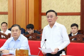 Ông Trần Cẩm Tú, Ủy viên Bộ Chính trị, Thường trực Ban Bí thư, Trưởng Tiểu ban Tổ chức phục vụ Đại hội XIV của Đảng chủ trì họp Thường trực Tiểu ban. (Ảnh: Phương Hoa/TTXVN)