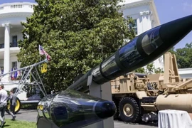 Hệ thống phòng thủ tên lửa đạn đạo tầm cao giai đoạn cuối (THAAD) của Mỹ được trưng bày trong buổi giới thiệu sản phẩm năm 2019, tại Washington. (Nguồn: AP)