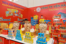 Các sản phẩm mang thương hiệu Yến sào Khánh Hòa được trưng bày tại Hội chợ Mùa Xuân 2026. (Ảnh: Phan Phương/TTXVN)