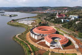 Dự án khu liên hợp bảo tàng, thư viện và công viên Đắk Nông được kỳ vọng trở thành một điểm nhấn kiến trúc của đô thị Gia Nghĩa. (Ảnh: Hưng Thịnh/TTXVN)