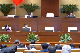 Quốc hội nghe báo cáo về tuyến đường sắt Lào Cai-Hà Nội-Hải Phòng