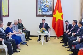 Chủ tịch nước tiếp gia đình các nhân sỹ hữu nghị Trung Quốc 