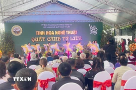 Lễ hội “Tinh hoa nghệ thuật Quất cảnh Tứ Liên” trở thành sự kiện thường niên, mở đầu cho mùa Tết ở vùng bãi sông Hồng. (Ảnh: Tuyết Mai/ TTXVN)