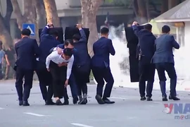 Mãn nhãn với trình diễn bảo vệ yếu nhân của lực lượng Cảnh vệ Công an Nhân dân