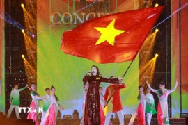 Tiết mục văn nghệ tại chương trình Concert “Việt Nam trong tôi.” (Ảnh: Khánh Hòa/TTXVN)