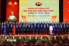 Đảng xác định tự chủ chiến lược trong thời kỳ mới. Trong ảnh: Tổng Bí thư Tô Lâm cùng các đồng chí lãnh đạo Đảng và Nhà nước với các đại biểu dự Đại hội đại biểu Đảng bộ Chính phủ lần thứ nhất. (Ảnh: Dương Giang/TTXVN)