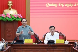 Thủ tướng Phạm Minh Chính làm việc với Ban Thường vụ Tỉnh ủy Quảng Trị. (Ảnh: Dương Giang/TTXVN)