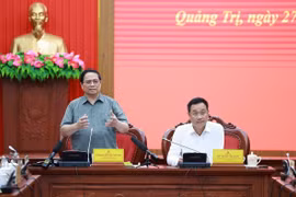 Thủ tướng Phạm Minh Chính làm việc với Ban Thường vụ Tỉnh ủy Quảng Trị. (Ảnh: Dương Giang/TTXVN)