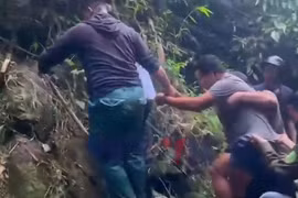 Lào Cai: Nghi phạm giết người bị bắt giữ sau 8 giờ gây án 