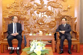 Trưởng Ban Tuyên giáo và Dân vận Trung ương Trịnh Văn Quyết tiếp Đại sứ Cuba tại Việt Nam Rogelio Polanco Fuentes. (Ảnh: Phương Hoa/TTXVN)