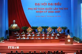 Đoàn Chủ tịch điều hành Đại hội. (Ảnh: An Đăng/TTXVN)