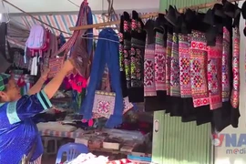 Sắc màu chợ phiên Dào San của đồng bào biên giới ở tỉnh Lai Châu 