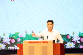 Ủy viên Trung ương Đảng, Bí thư Thành ủy Hải Phòng Lê Ngọc Châu phát biểu tại Hội nghị sơ kết 1 năm vận hành mô hình tổ chức tổng thể của hệ thống chính trị, chính quyền địa phương 2 cấp. (Ảnh: Mạnh Tú/TTXVN)