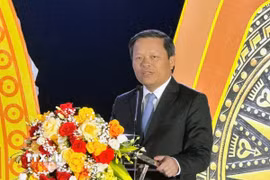 Phó Chủ tịch Ủy ban Nhân dân tỉnh Phú Thọ Phan Trọng Tấn phát biểu tại lễ khai mạc. (Ảnh: TTXVN phát)