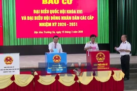 Cử tri đặc khu Trường Sa hòa chung ngày hội bầu cử của cả nước 