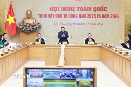 Thủ tướng Phạm Minh Chính chủ trì Hội nghị trực tuyến toàn quốc thúc đẩy đầu tư công năm 2025 và năm 2026. (Ảnh: Dương Giang/TTXVN)