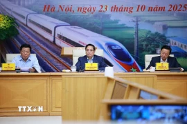 Thủ tướng Phạm Minh Chính chủ trì Phiên họp lần thứ tư Ban chỉ đạo các công trình trọng điểm, dự án quan trọng quốc gia lĩnh vực đường sắt. (Ảnh: Dương Giang/TTXVN)