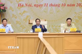 Thủ tướng Phạm Minh Chính chủ trì phiên họp về phát triển nhà ở xã hội. (Ảnh: Dương Giang/TTXVN)