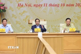 Thủ tướng Phạm Minh Chính chủ trì phiên họp về phát triển nhà ở xã hội. (Ảnh: Dương Giang/TTXVN)