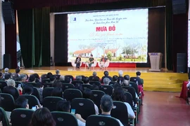 Giao lưu “Mưa đỏ - Lá thư gửi thanh xuân”: Khi hồi ức chiến tranh chạm trái tim 