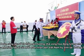 Đoàn công tác số 10 hoàn thành chuyến thăm huyện đảo Trường Sa và Nhà giàn DK1