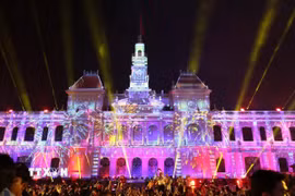 Màn trình diễn 3D mapping đến từ Việt Nam. (Ảnh: Thu Hương/TTXVN)