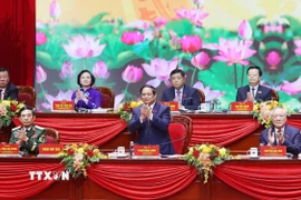 Đoàn Chủ tịch điều hành Đại hội đại biểu Đảng bộ Chính phủ lần thứ I, nhiệm kỳ 2025-2030. (Ảnh: Dương Giang/TTXVN)