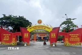 Công tác chuẩn bị trang trí khánh tiết chuẩn bị cho Đại hội Đảng bộ tỉnh Thanh Hóa lần thứ XX, nhiệm kỳ 2025- 2030 diễn ra từ ngày 14-16/10. (Ảnh: Việt Hoàng/TTXVN)