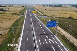 Dự án xây dựng công trình đường bộ cao tốc Bắc-Nam phía Đông tỉnh Đắk Lắk hoàn thành và đưa vào sử dụng toàn tuyến. (Ảnh: Tường Quân/TTXVN)