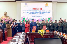 Thứ trưởng Bộ Tư pháp Nguyễn Thanh Tịnh phát biểu tại buổi lễ bàn giao. (Nguồn: Cổng thông tin Điện tử Chính phủ)