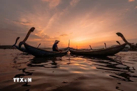 Bức tranh thiên nhiên tuyệt đẹp trên đầm Ô Loan. (Ảnh: Khánh Hòa/TTXVN)