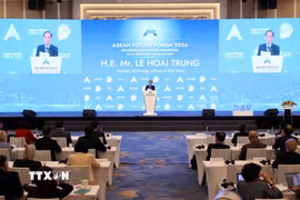 Đồng chí Lê Hoài Trung, Ủy viên Bộ Chính trị, Bộ trưởng Bộ Ngoại giao phát biểu bế mạc Diễn đàn Tương lai ASEAN 2026. (Ảnh: An Đăng/ TTXVN)