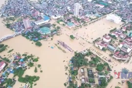 Nhiều xã phường ở Thái Nguyên vẫn bị ngập sâu và cô lập