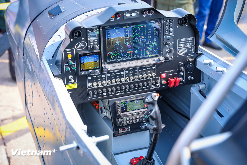 Máy bay TP-150 được thiết kế, chế tạo tuân thủ các tiêu chuẩn quốc tế như EASA CS-VLA và FAA Experimental Aircraft cũng như nhiều tiêu chuẩn quân sự. (Ảnh: Hoài Nam/Vietnam+)