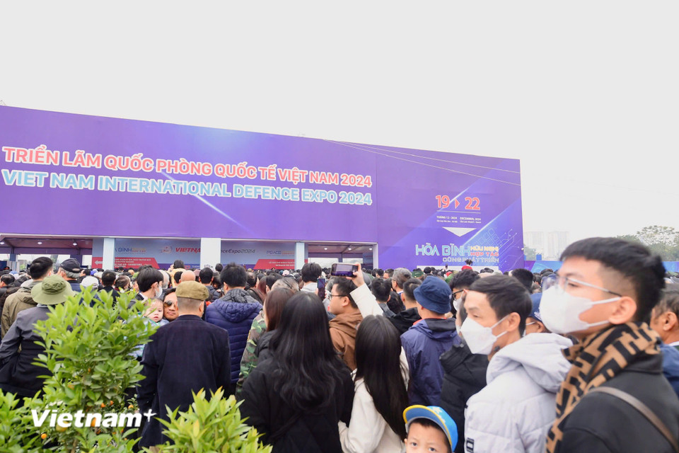 Theo chương trình của ban tổ chức, 9 giờ sáng người dân sẽ được vào triển lãm. (Ảnh: Hoài Nam/Vietnam+)