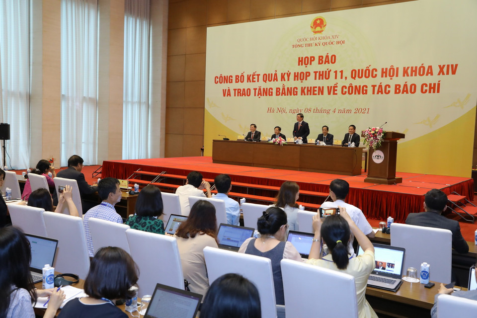 Tổng Thư ký, Chủ nhiệm Văn phòng Quốc hội Bùi Văn Cường chủ trì. (Ảnh: Văn Điệp/TTXVN)