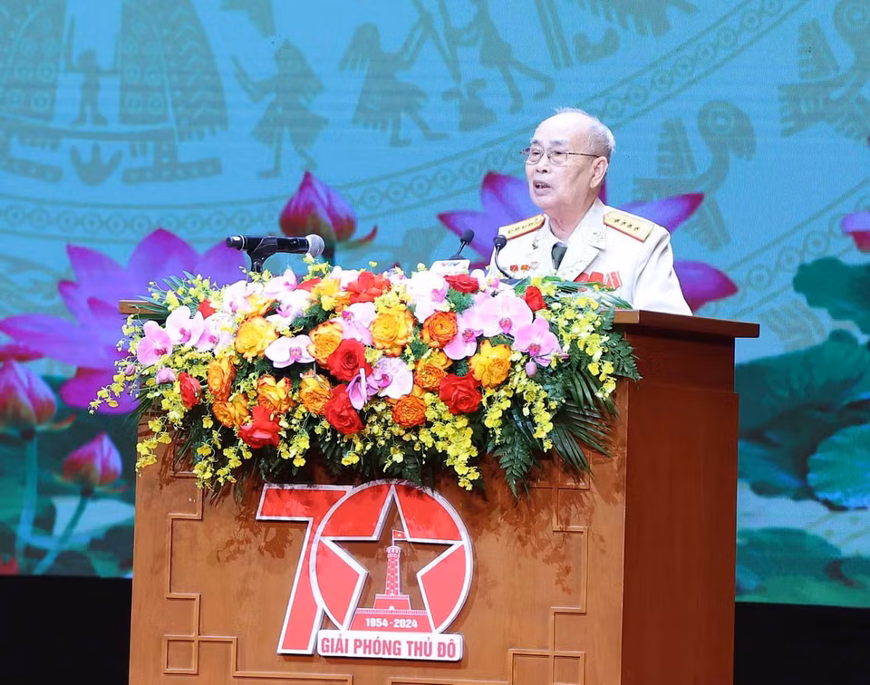 Ông Nguyễn Thụ, đại diện nhân chứng lịch sử phát biểu. (Ảnh: Văn Điệp/TTXVN)