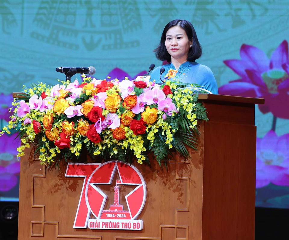 Đồng chí Nguyễn Thị Tuyến, Ủy viên Trung ương Đảng, Phó Bí thư Thường trực Thành ủy Hà Nội phát biểu khai mạc. (Ảnh: Văn Điệp/TTXVN)