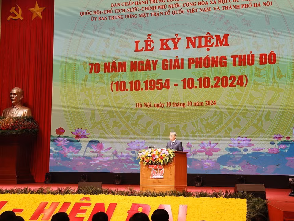 Tổng Bí thư, Chủ tịch nước Tô Lâm đọc Diễn văn kỷ niệm 70 năm Ngày Giải phóng Thủ đô. (Ảnh: Trí Dũng/TTXVN)