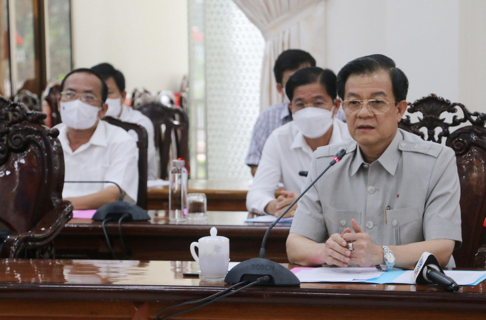 Bí thư Tỉnh ủy An Giang Lê Hồng Quang tại buổi làm việc với Phó Thủ tướng Vũ Đức Đam. (Ảnh: Công Mạo/TTXVN)