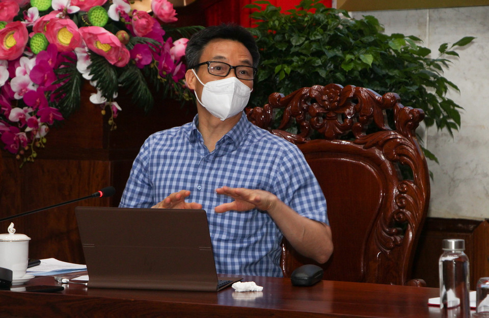  Phó Thủ tướng Vũ Đức Đam phát biểu tại buổi làm việc với tỉnh Hậu Giang về công tác phòng, chống dịch COVID-19. (Ảnh: Hồng Thái/TTXVN)