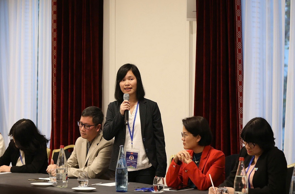 Tiến sỹ Nguyễn Thanh Phương, kiều bào Luxembourg phát biểu. (Ảnh: Trí Dũng/TTXVN)