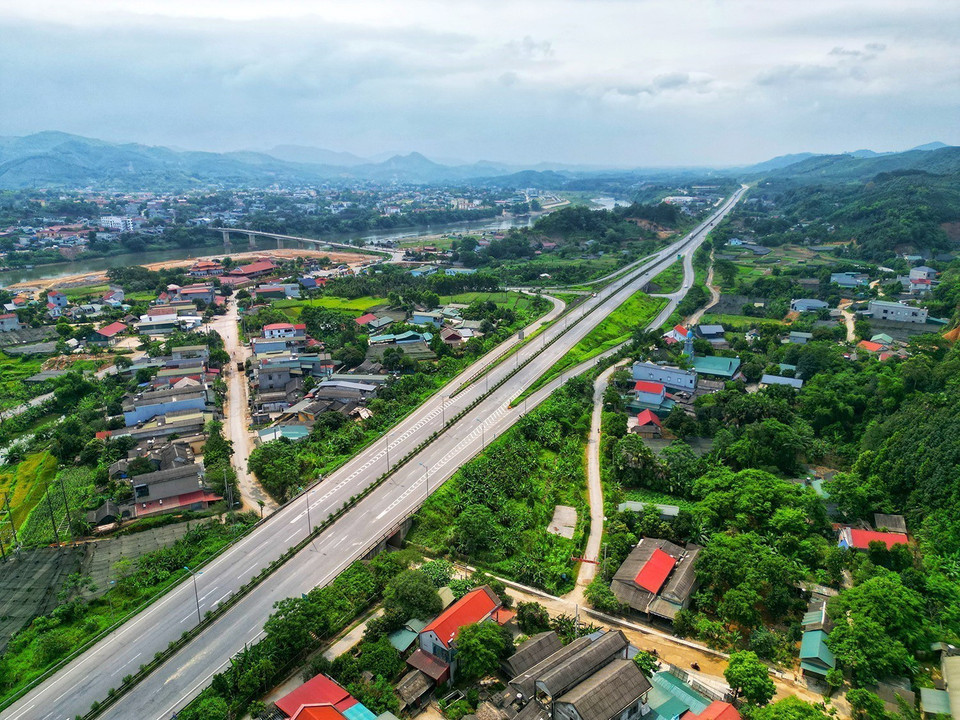 Dự án Cao tốc Hà Nội-Lào Cai đi qua địa bàn 5 tỉnh, thành phố là Hà Nội, Vĩnh Phúc, Phú Thọ, Yên Bái và Lào Cai. (Ảnh: Tuấn Anh/TTXVN)