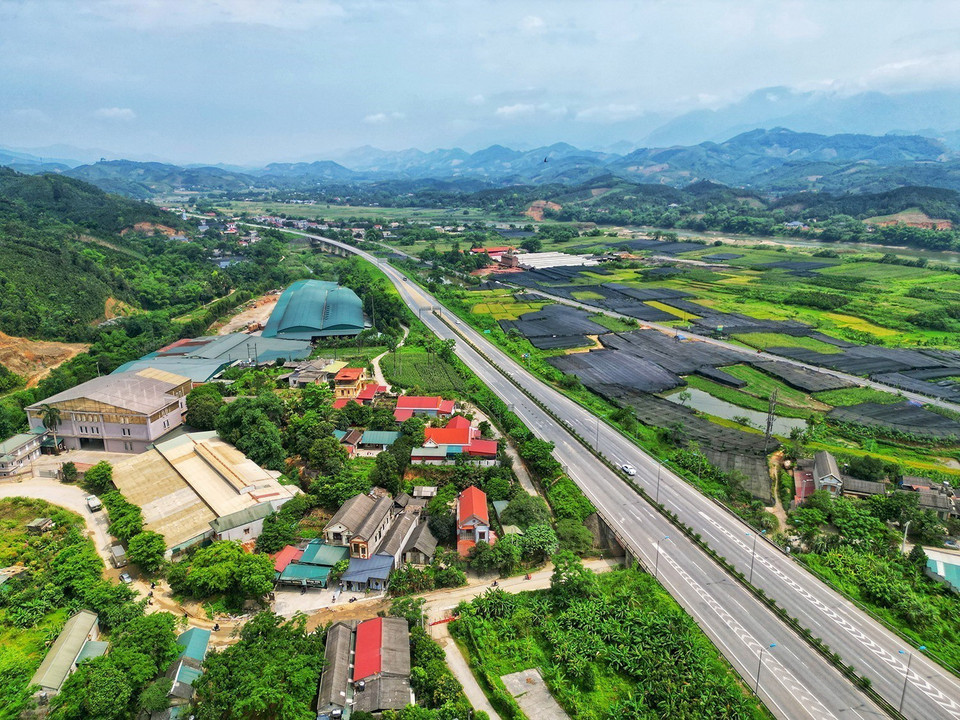 Dự án Cao tốc Hà Nội-Lào Cai đi qua địa bàn 5 tỉnh, thành phố là Hà Nội, Vĩnh Phúc, Phú Thọ, Yên Bái và Lào Cai. (Ảnh: Tuấn Anh/TTXVN)