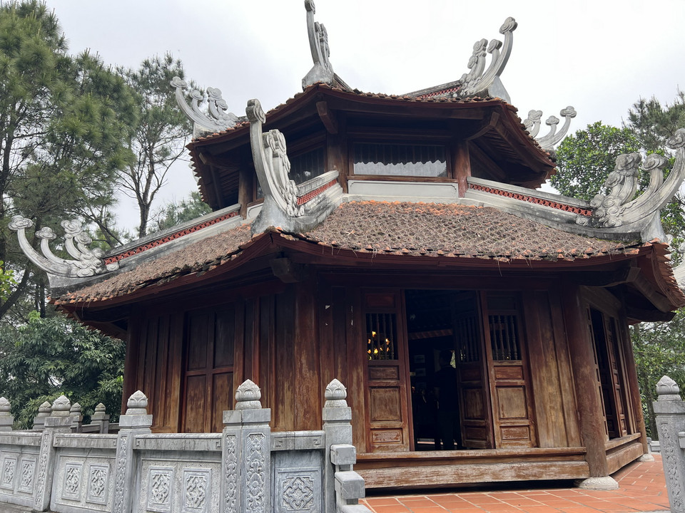 Bên ngoài đền thờ Cố Tổng Bí thư Lê Duẩn. (Ảnh: Trần Hương Sơn/Vietnam+)