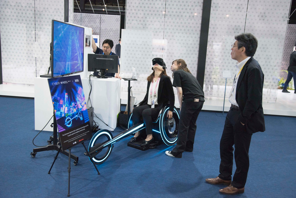 Trải nghiệm công nghệ thực ảo tại Hội nghị Thượng đỉnh G20, Osaka, Nhật Bản.